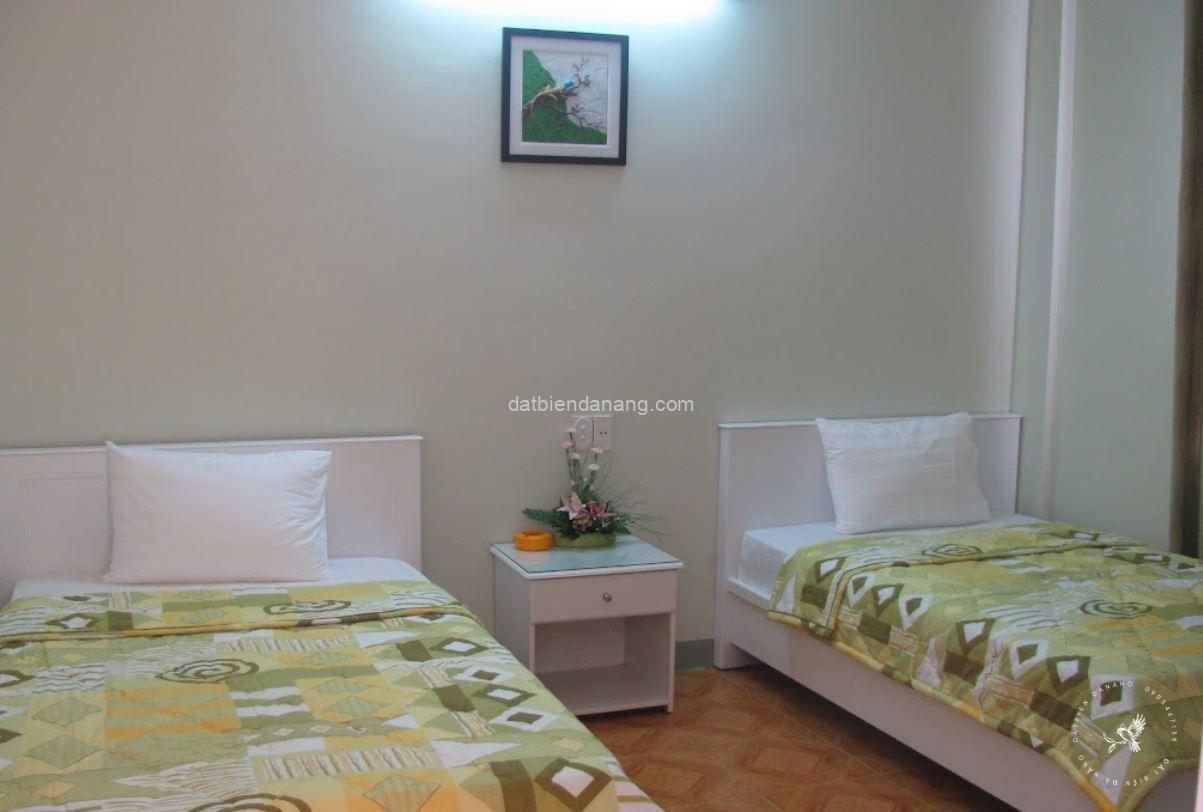 Bán tòa khách sạn căn hộ 6 tầng, gần bãi biển mỹ khê, giá 20 tỷ