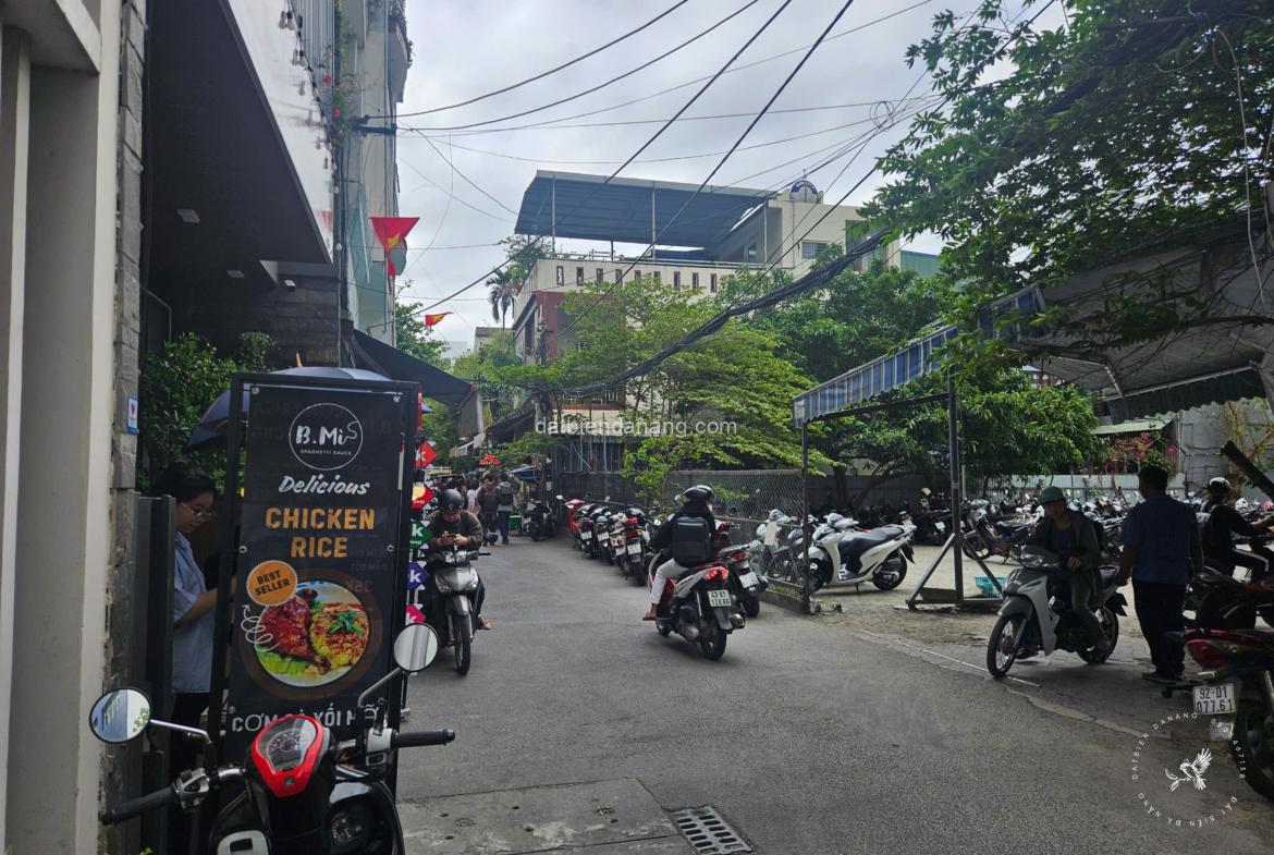 z6758301098344 b85ed3ae5ff31578172e15080ffd5a50 - datbiendanang