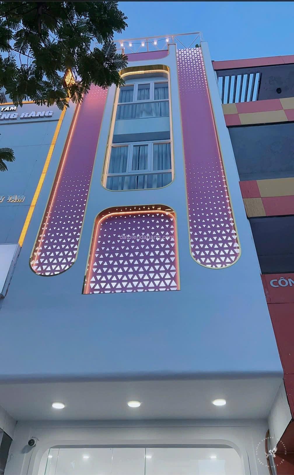 z6778562232891 916c5b43618e20cd32236fc32f0bfff5 - datbiendanang