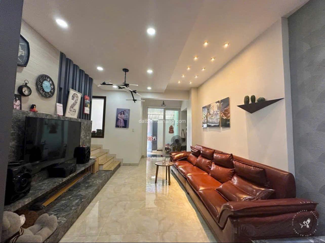 z6956699361015 c32367201445a1516fd2827259efa5e5 - datbiendanang