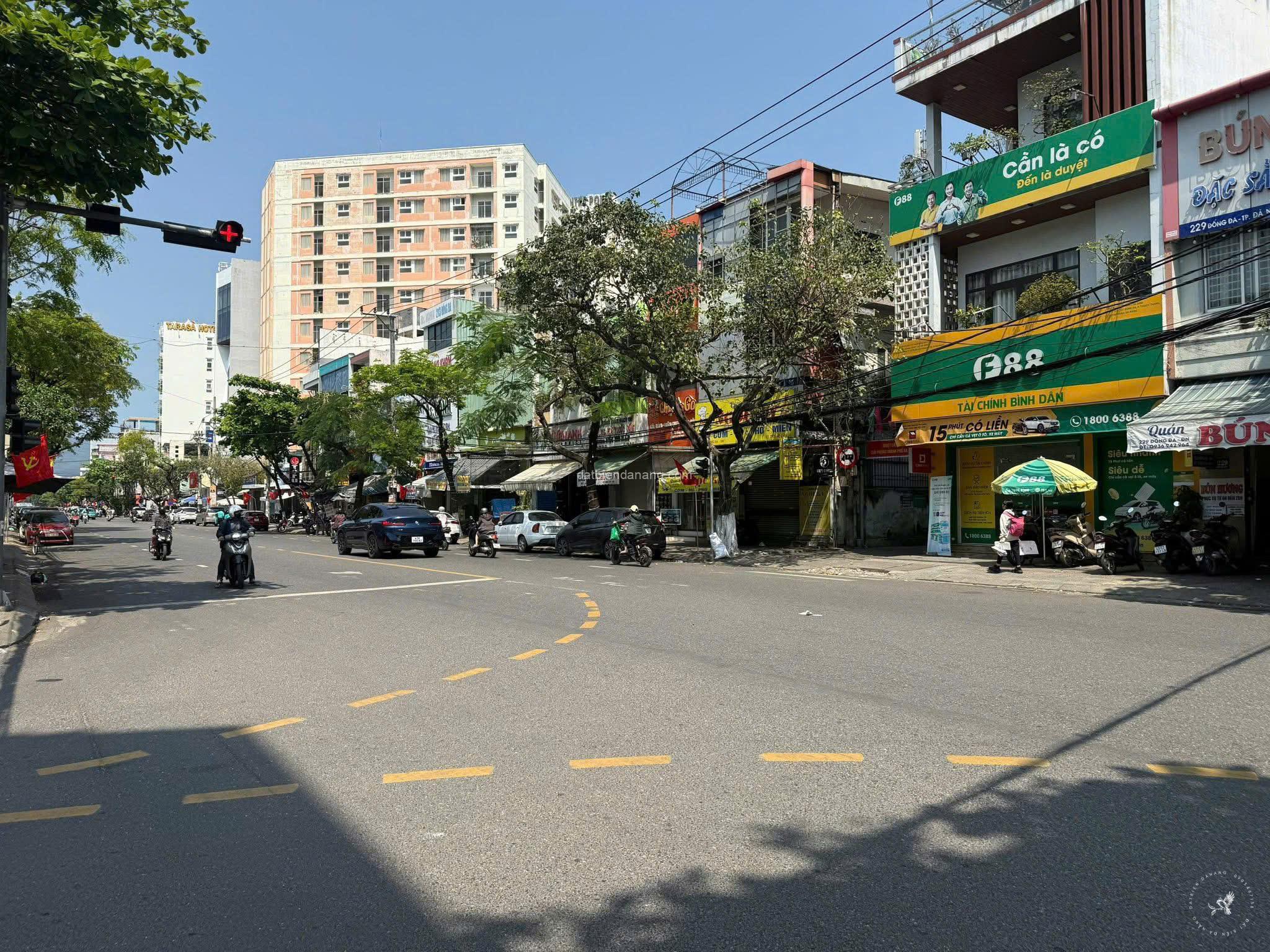 z7004092086785 65b1918708eec1ad5cf2f6e3f08e8209 - datbiendanang